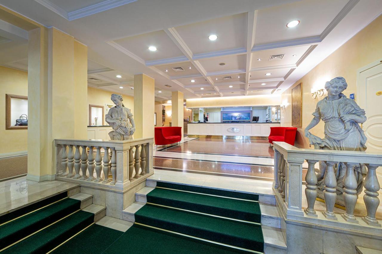 Ambassador Palace Hotel Udine Buitenkant foto